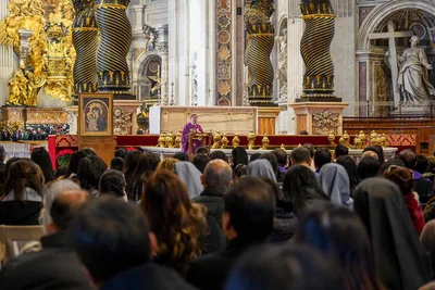 Cardinal Tagle urges OFWs to see work as mission of faith