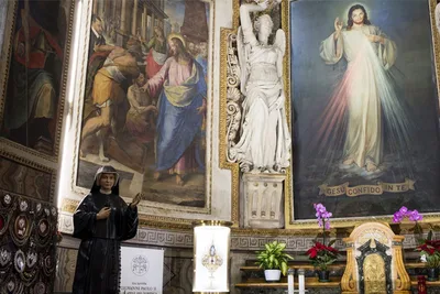 Pope to offer Divine Mercy Sunday Mass in church with St. Faustina’s relics