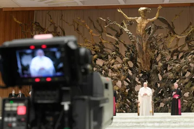 Pope Francis on day of prayer for Ukraine: ‘Please, no more war’