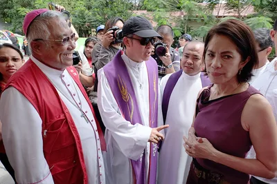 More bishops back Lopez as environment chief
