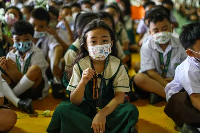Photos: ‘One Million Children Praying the Rosary’