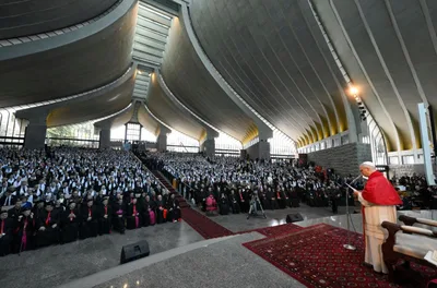 Pope Leo offers Lebanon a way to hope ‘even when surrounded by the sound of weapons’