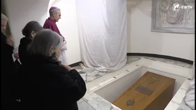 Benedict XVI laid to rest in private ceremony