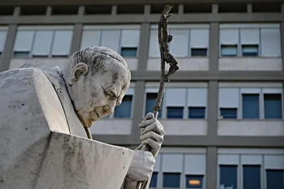 Pope’s condition continues to improve