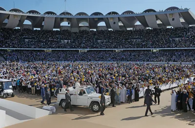 Witness to Christ with love, pope tells Catholics on Arabian Peninsula
