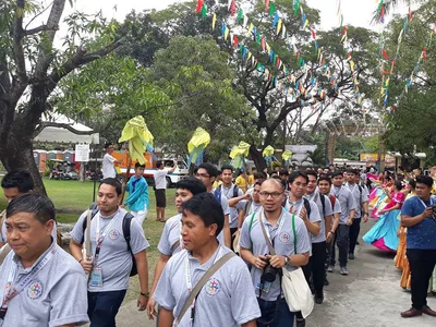Seminarians beg forgiveness for priests’ sins