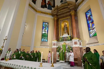 Pope Leo XIV, in first Roman parish visit, calls for ‘disarming’ meekness