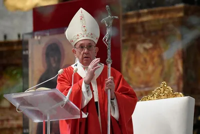 At Angelus, Pope Francis prays for Indonesian Catholics injured in Palm Sunday bombing