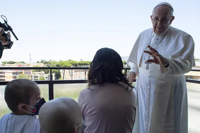 Vatican: Pope Francis ‘continuing planned treatment’ on 10th day in hospital