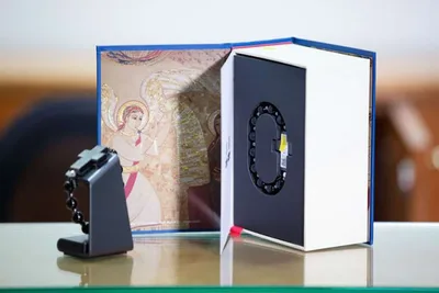 Vatican promotes ‘smart rosary,’ selling for $109