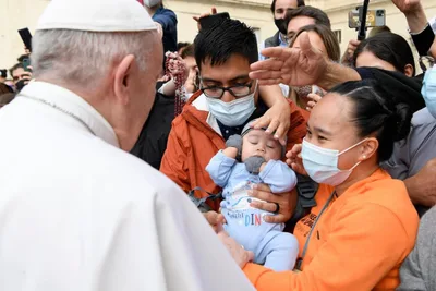 Pope Francis: Priests, bishops, and married couples ‘co-responsible’ for the family