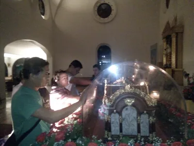 St. Thérèse visits ‘Yolanda’ survivors
