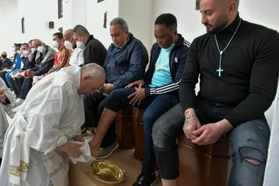 Pope Francis to wash juvenile prisoners’ feet this Holy Thursday