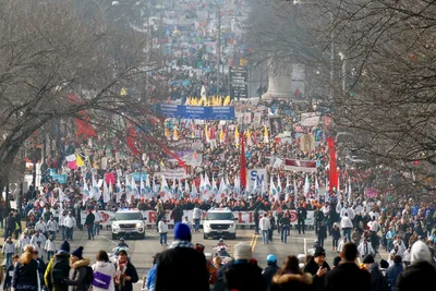 Crowd comes to march for different reasons but same message: Defend life