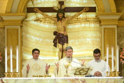 Godparents are to be ‘models’ of faith, not gift-givers — Cardinal Tagle