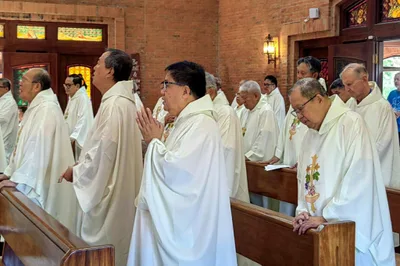 Bishop warns of priest loneliness, urges stronger care for aging clergy
