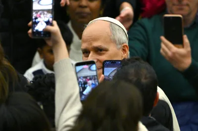 Pope Leo XIV calls for safeguards as AI reshapes communication, media