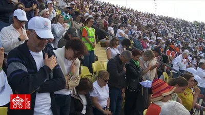 Pope: Listen to the ‘hidden, beating heart of love’
