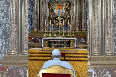 Pope Francis returns to Vatican after colon surgery