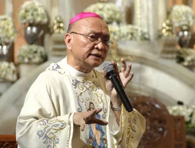 Bishop to theology students: ‘Hack’ the Gospel