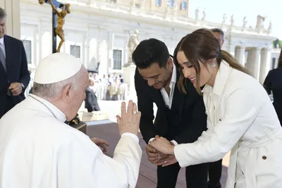 Pope Francis says Catholic marriage preparation is a ‘duty of justice’ in text for dioceses