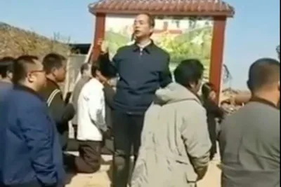 Chinese Catholics barricade themselves in church to prevent demolition