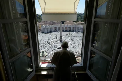 Pope Francis prays for pandemic-hit Amazon region at Regina Coeli