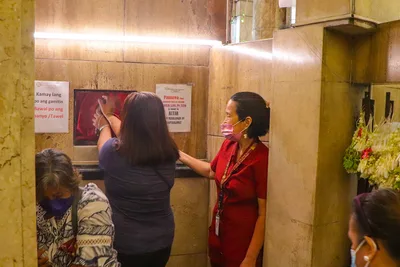 Quiapo Church allows ‘pahalik’ of Nazarene image after 2 years