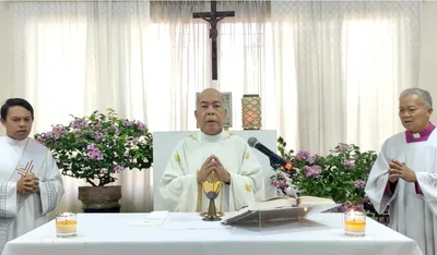Archbishop Valles celebrates first Mass after mild stroke
