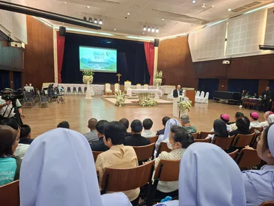 Buddhist monks join Catholics to honor virtue: Thai Church’s moral schools model wins national praise