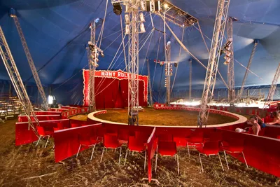 Vatican invites Rome poor to a day at the circus