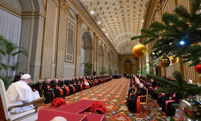 Pope Francis warns against gossip, celebrates family life in Vatican Christmas messages