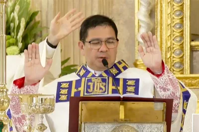 Bishop Sescon installed in Balanga diocese