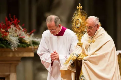 On New Year’s Eve, Pope Francis calls listening an act of love