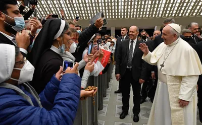 Pope Francis: Rediscover the beauty of the rosary