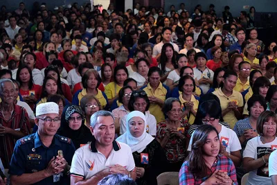 Christians, Muslims pray for peace
