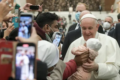 Pope Francis: Society loses when ‘dogs and cats take the place of children’