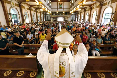 Bishop to families: Pray rosary for peace