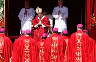 Pope at pallium Mass: Jesus wants disciples unafraid to aid others