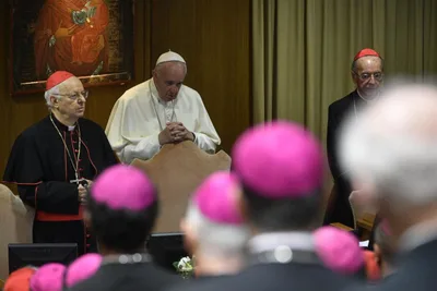 Pope Francis establishes new commission to study women deacons
