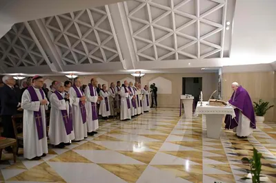 Devil targets those who succumb to despair, negativity, pope says