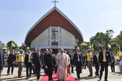Pope Francis asks priests, religious in Thailand to inculturate the Gospel
