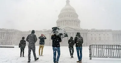 Winter storm dumps snow on nation’s capital