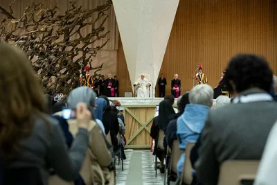 Prayer necessary for consecrated life, Pope Francis notes