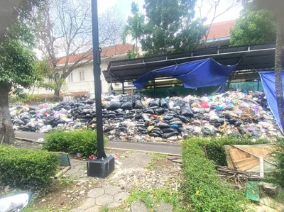 Authorities Allow 2 Years' Worth of Uncollected Garbage to Pile Up Near Church