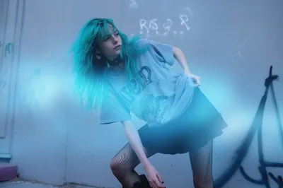The Return of “#Y2KSkinny” and Why Millennials Are Begging Gen Z Not to Fall for It - RELEVANT