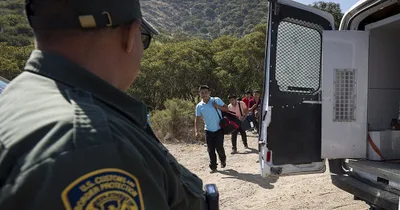 Biden to Allow over Half a Million Illegal Immigrants Apply for U.S. Residency
