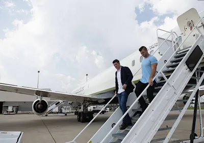 Tim Tebow teams up with Samaritan's Purse to provide relief to Afghanistan evacuees