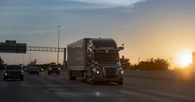 Trump Signs English Proficiency Order for Truck Drivers