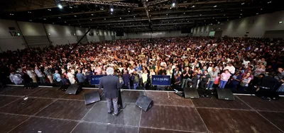 1,000 Make Decisions for Christ at Franklin Graham's London Evangelism Outreach